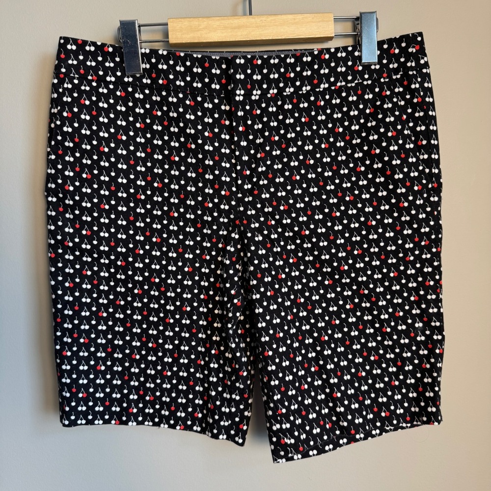 Banana Republic‎ Hampton Fit Cherry Print Shorts Women's Size 6 Casual Preppy